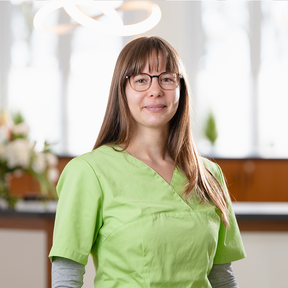 Corinna, medizinische Fachangestellte der Hausarztpraxis
